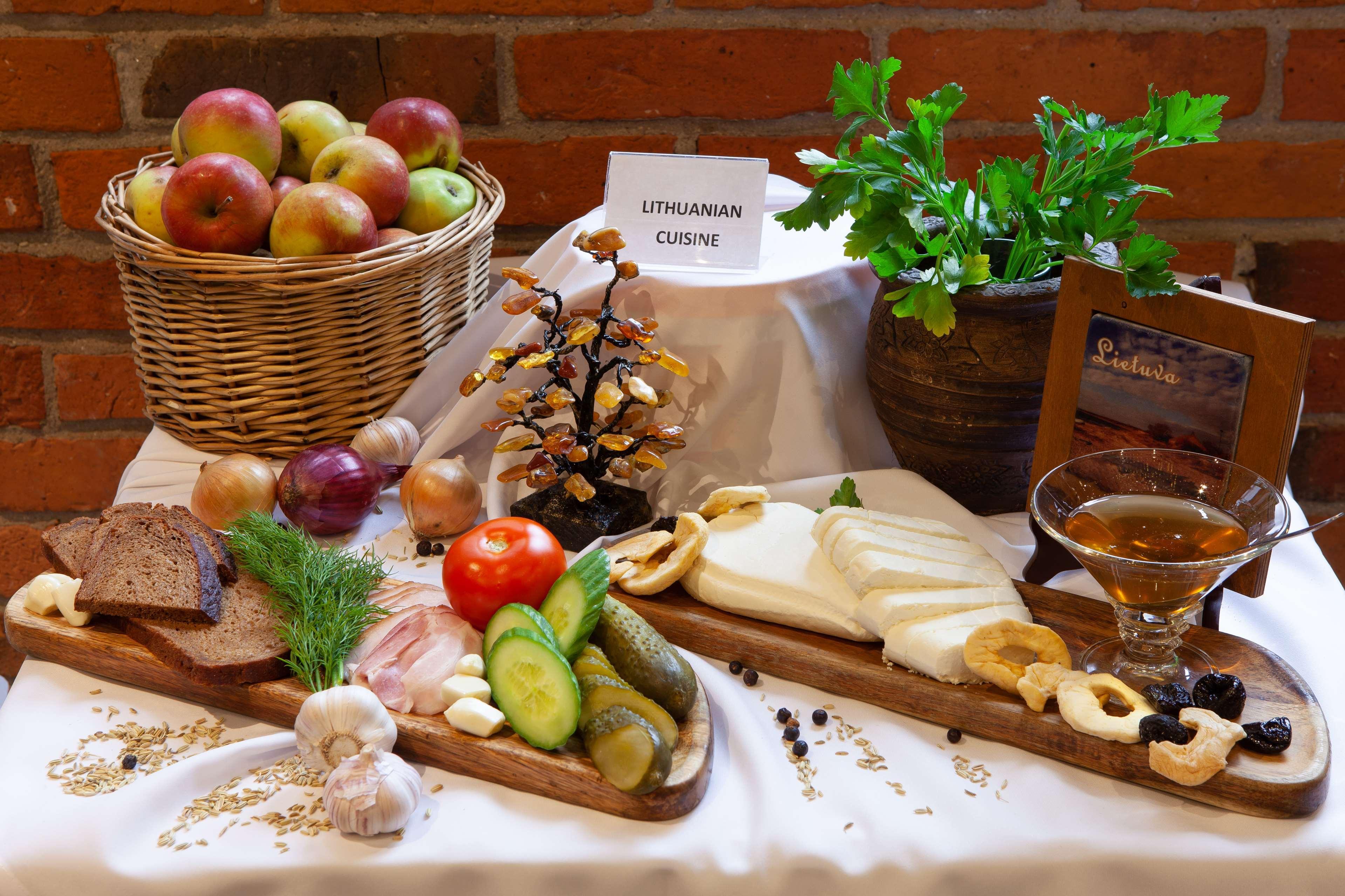 Best Western Santakos Hotel Kaunas Ngoại thất bức ảnh