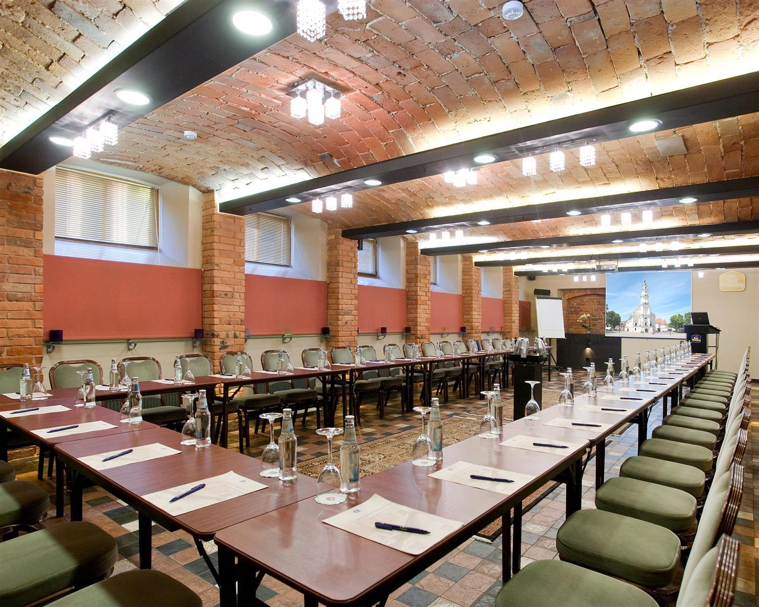 Best Western Santakos Hotel Kaunas Ngoại thất bức ảnh