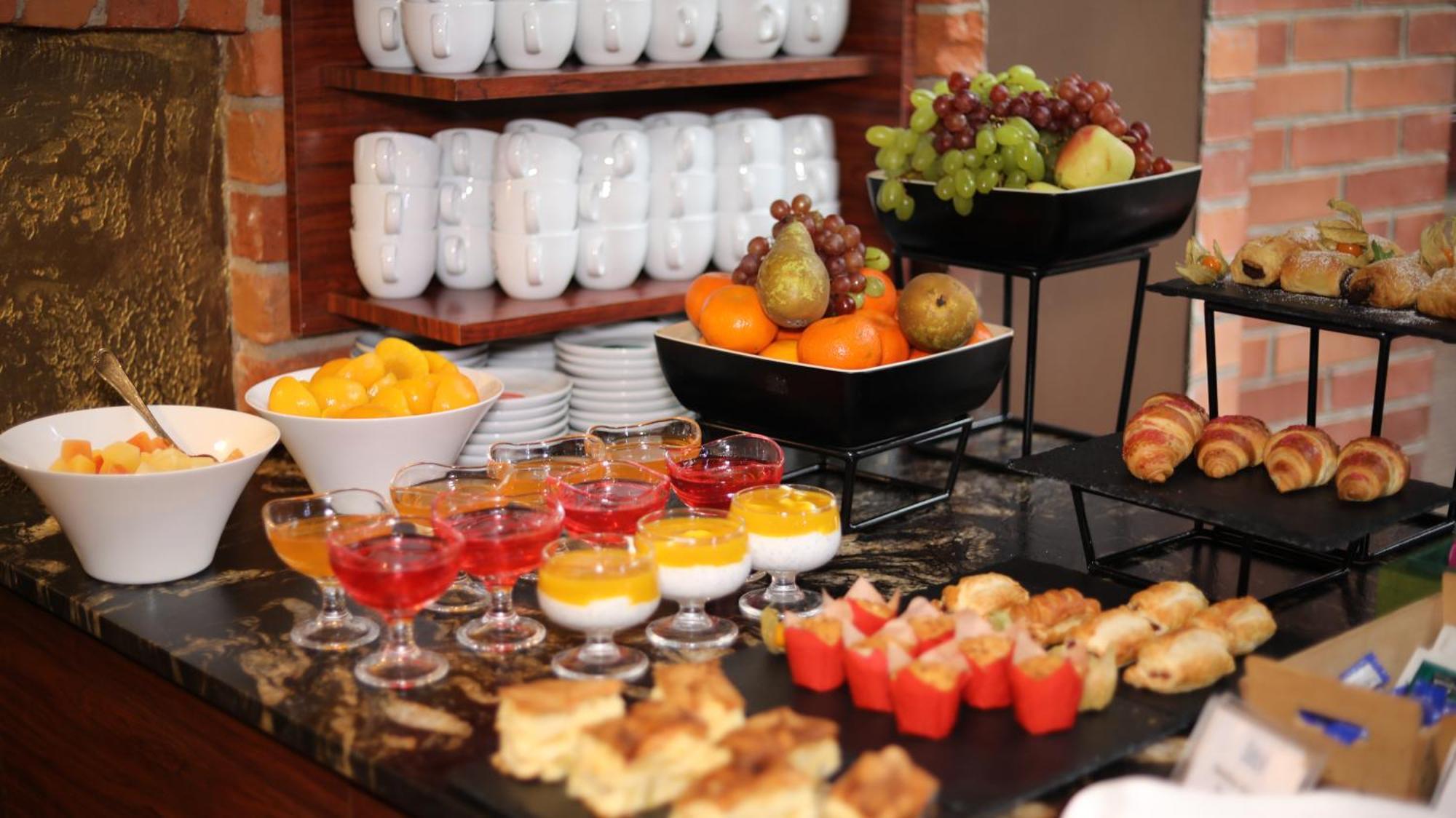 Best Western Santakos Hotel Kaunas Ngoại thất bức ảnh