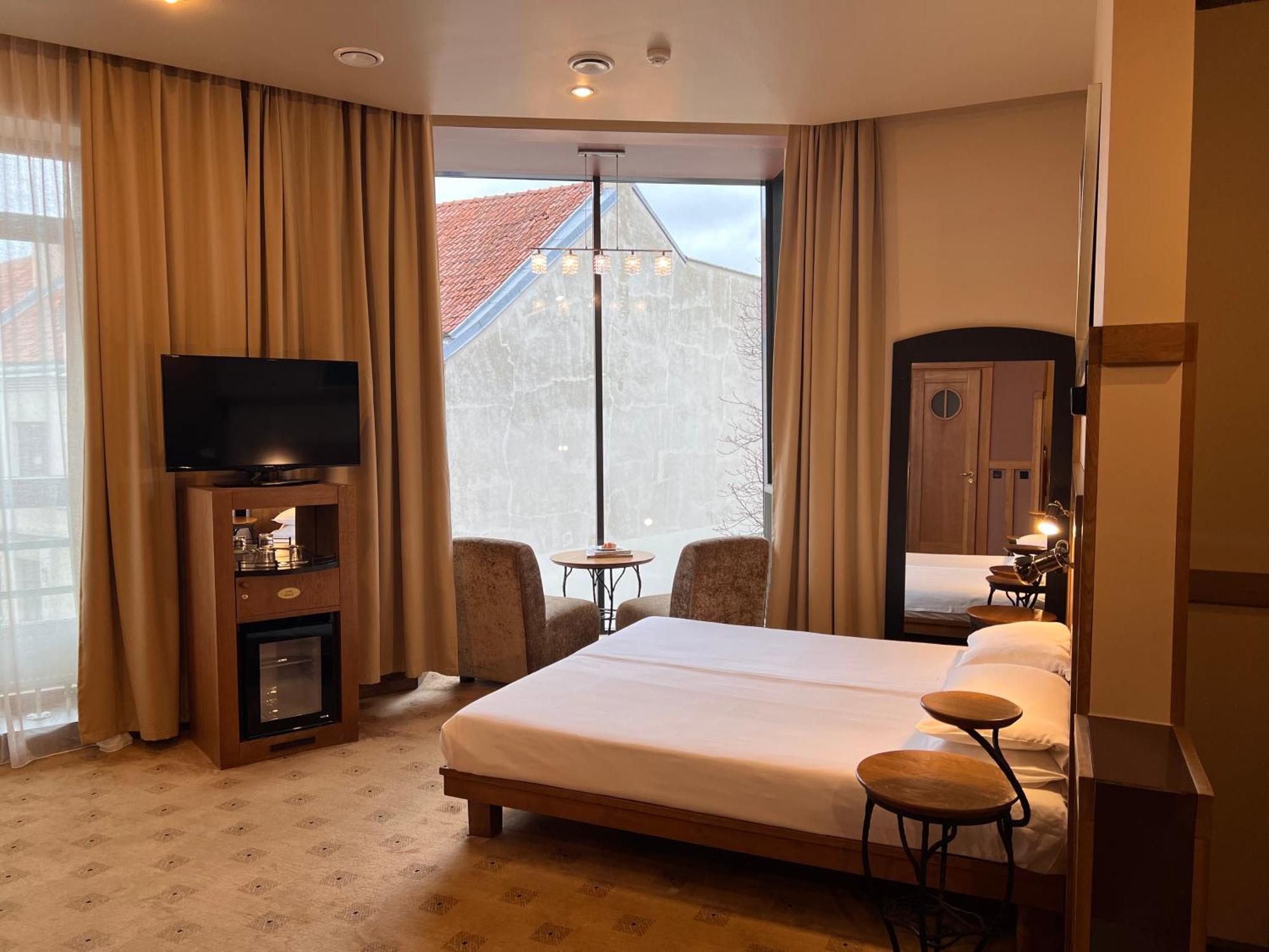 Best Western Santakos Hotel Kaunas Ngoại thất bức ảnh