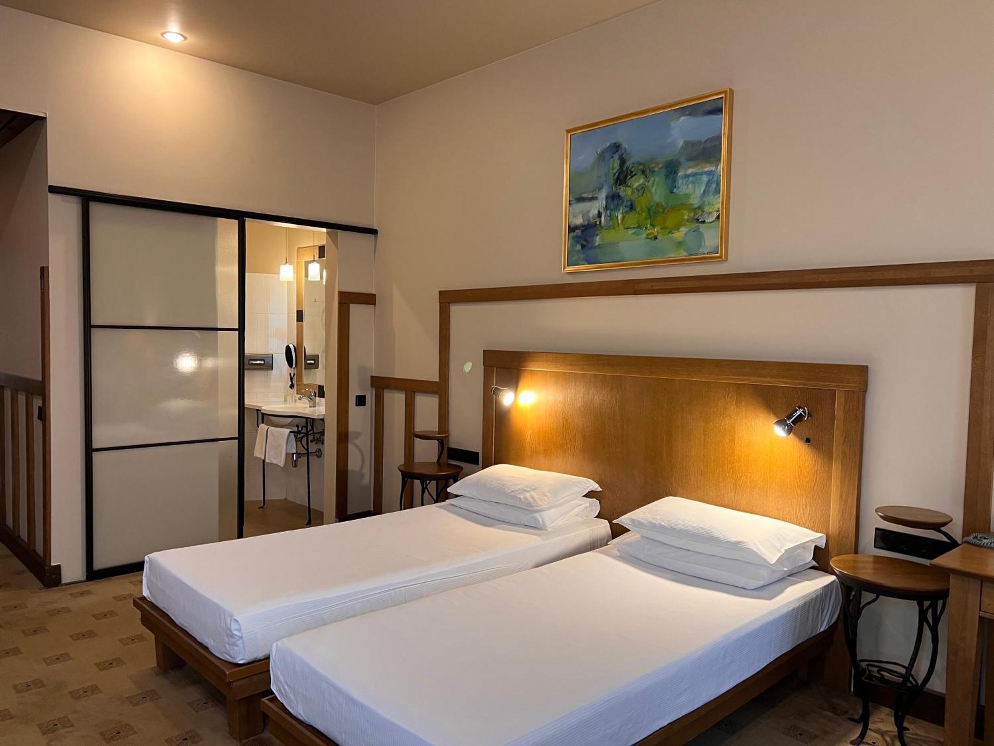 Best Western Santakos Hotel Kaunas Ngoại thất bức ảnh