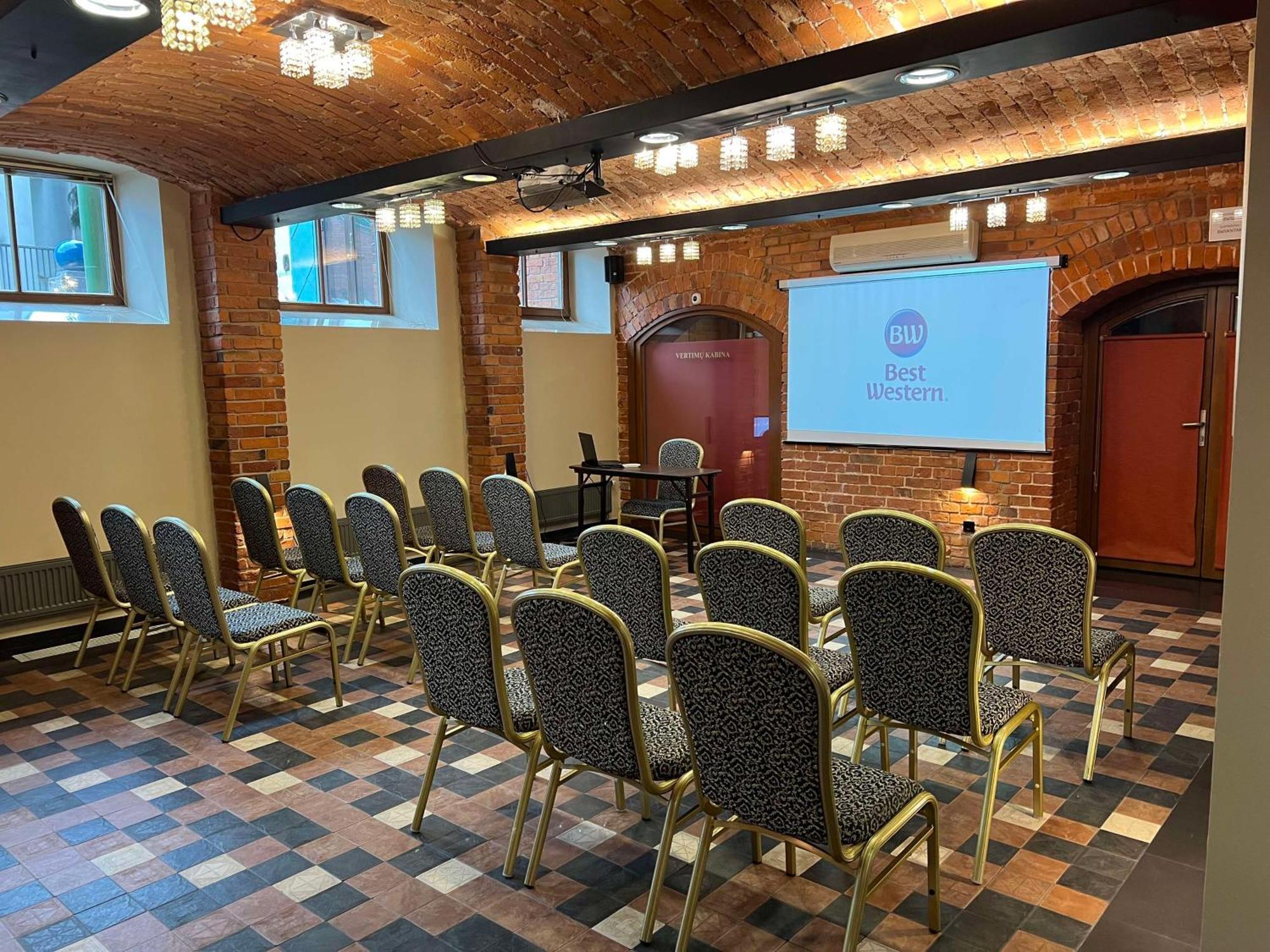 Best Western Santakos Hotel Kaunas Ngoại thất bức ảnh