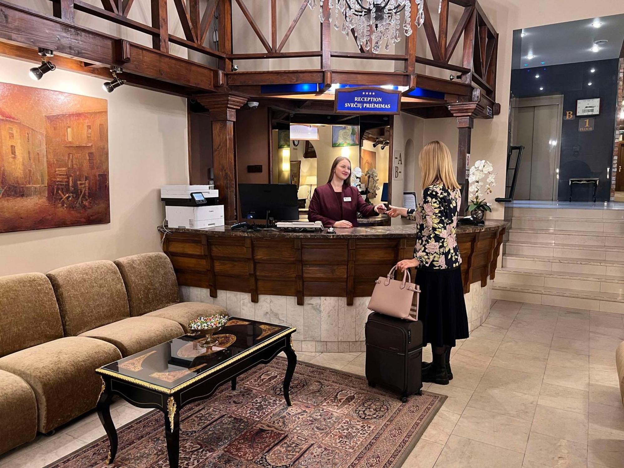 Best Western Santakos Hotel Kaunas Ngoại thất bức ảnh